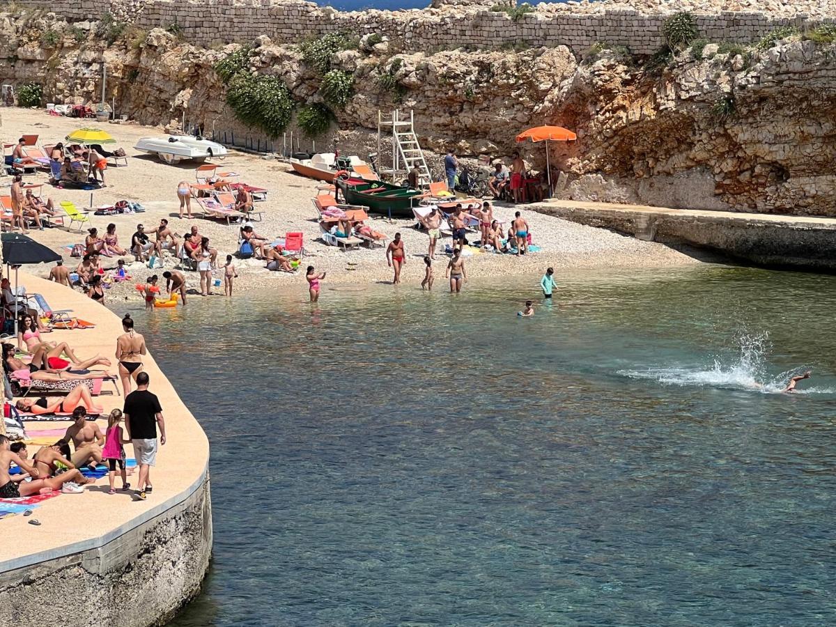 Amare Il Mare Bed & Breakfast Polignano a Mare Bagian luar foto